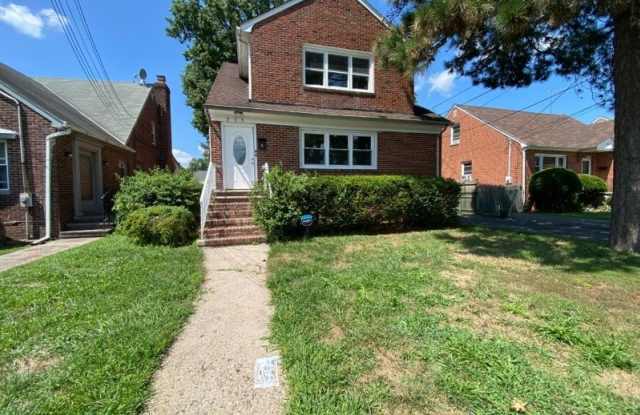 905 Sanford Ave photos photos
