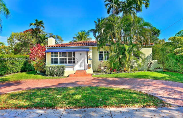 537 Zamora Ave photos photos