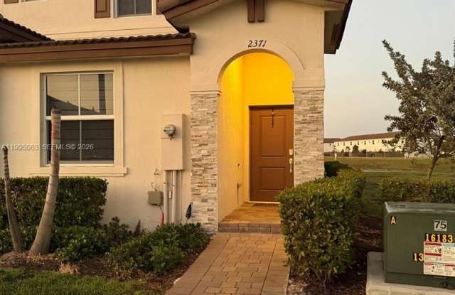 2371 NW 122nd Ter photos photos