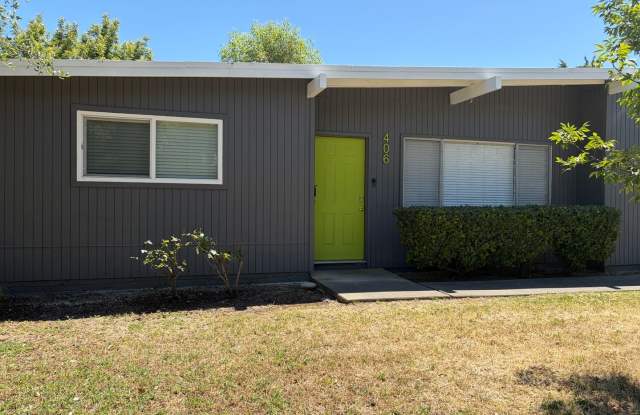 Halfplex in Central Davis photos photos