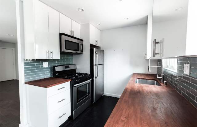 1940 Preston Avenue - 101 Gallery 3