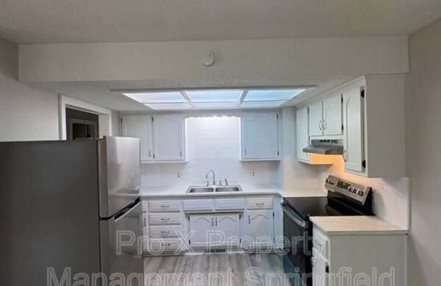 457 W Grand Gallery 4
