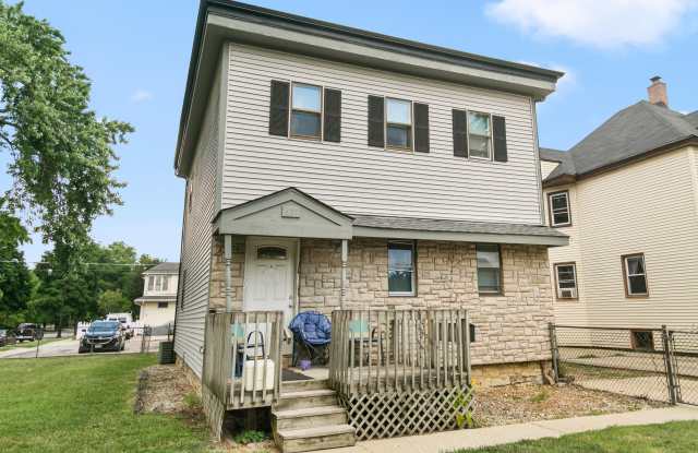 621 Oneida Street - 2 photos photos 621 Oneida Street - 2 photos photos