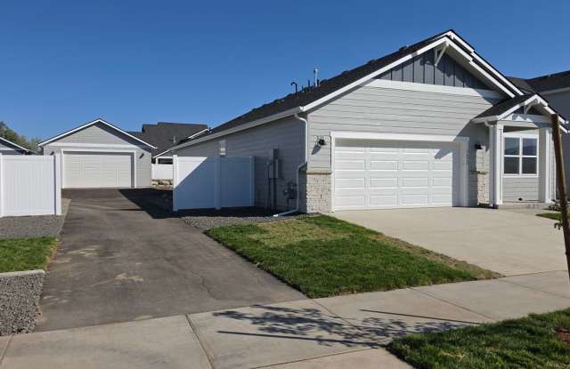 Brand New Single-Story 4 Bedroom Home with 2-Car Garage + Detached 2-Car Workshop Gallery 4