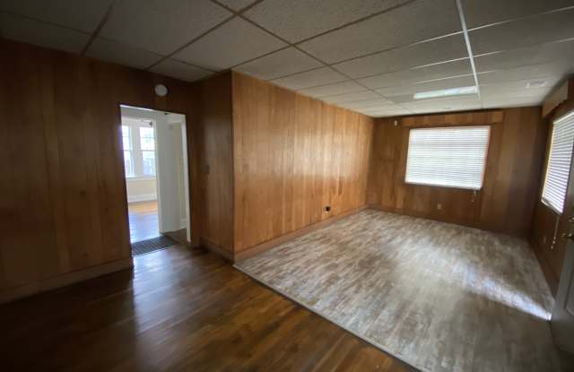 5001 Farrell Avenue Gallery 3