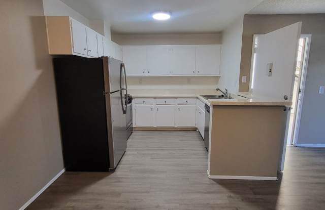 652 Moss St photos photos 652 Moss St photos photos