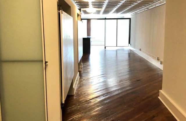 126 MARKET Street Gallery 4