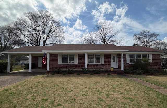 900 Barclift Street - 900 Barclift Street Northwest, Hartselle, AL 35640