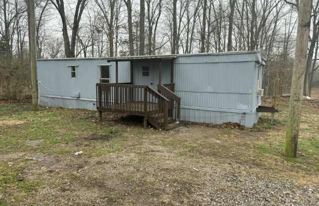 1380 Mapleash Avenue - 2 photos photos