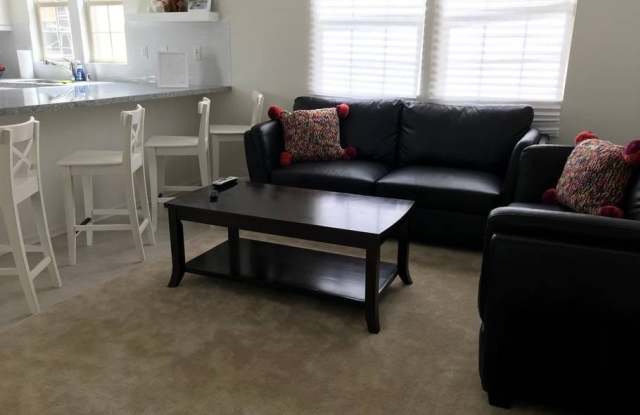 877 Orchid Way Gallery 2