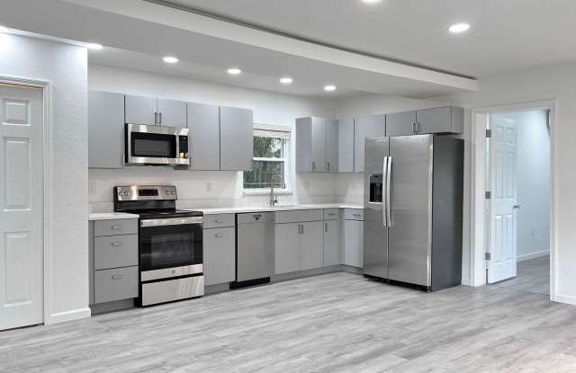 Charming Three-Bedroom Home photos photos