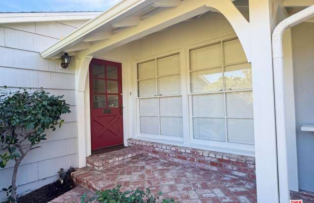 13054 Hartsook St photos photos