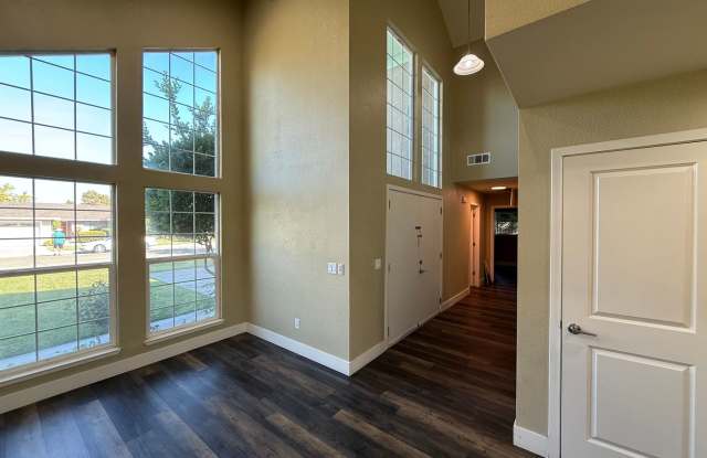 Nicely updated home in established Turlock neighborhood! Gallery 4