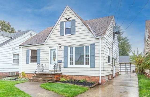 Beautiful spacious cape code move in ready! photos photos