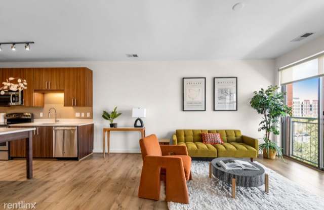 701 Seaton Ave 417 - 701 Seaton Avenue, Alexandria, VA 22305