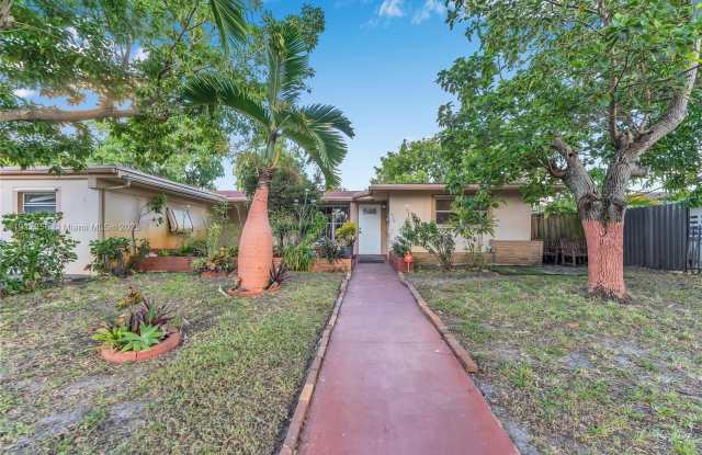 550 SW 38th Ter - 550 Southwest 38th Terrace, Fort Lauderdale, FL 33312