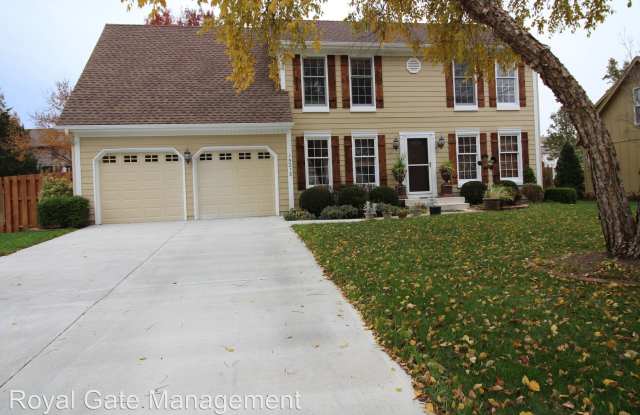 15213 Beverly St - 15213 Beverly Street, Overland Park, KS 66223