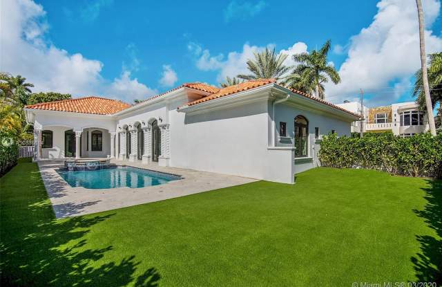 280 N Hibiscus Gallery 2