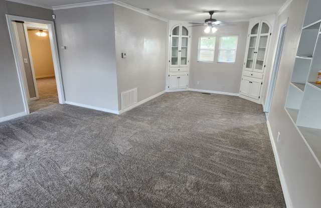 4415 North Terry Avenue photos photos