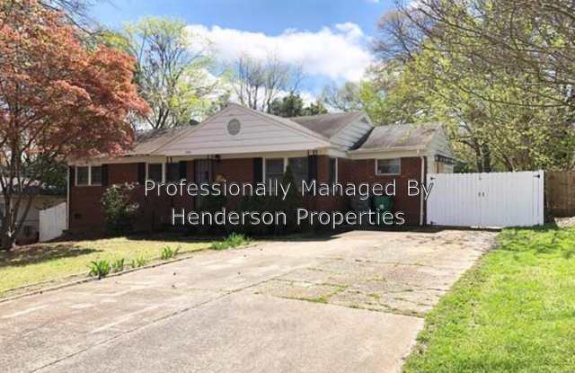 2540 Elkwood Circle - 2540 Elkwood Circle, Charlotte, NC 28205