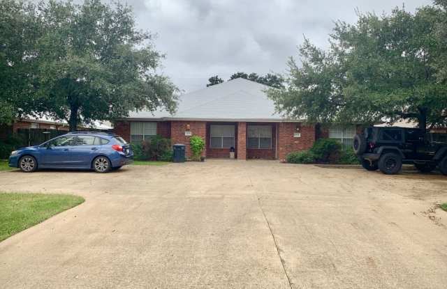 2024 Legacy Ln - 2024 Legacy Lane, College Station, TX 77840