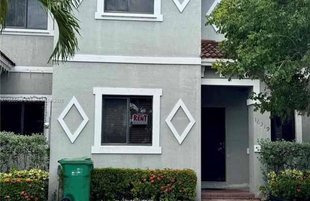 16319 SW 44th Ter photos photos