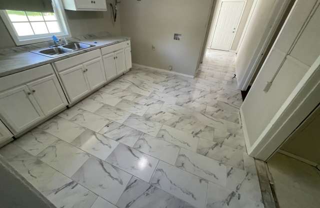 3044 Green Rd - 3044 Green Road, Memphis, TN 38109