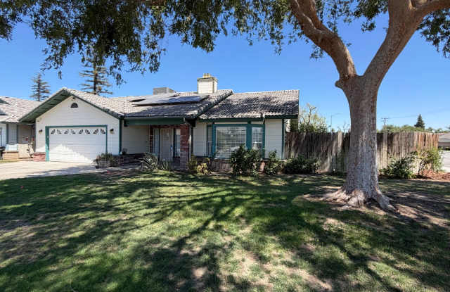 Move In Special $250 Off First Month's Rent Save on Utilities! Corner Lot Home with Paid Solar, Vivint Security & Gardening Included photos photos