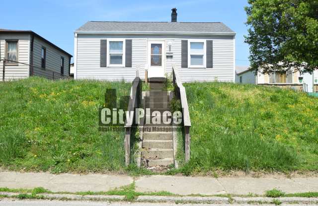 1548 Comer Ave photos photos