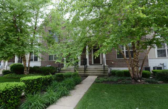2562 WATERBURY Lane Gallery 3