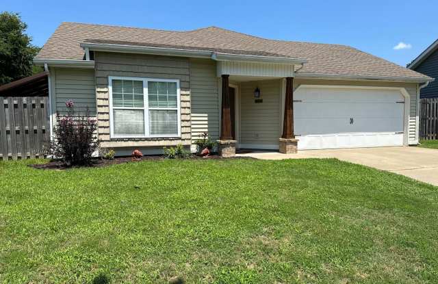 Available August 1st! 3-Bedroom, 2-Bathroom Home ~3 miles from The University of Arkansas photos photos
