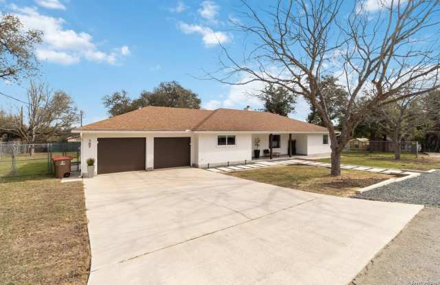 107 Oak Crest photos photos