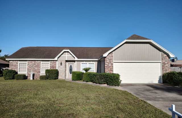 Spacious Home Conveniently Located in a Quiet Neighborhood! photos photos