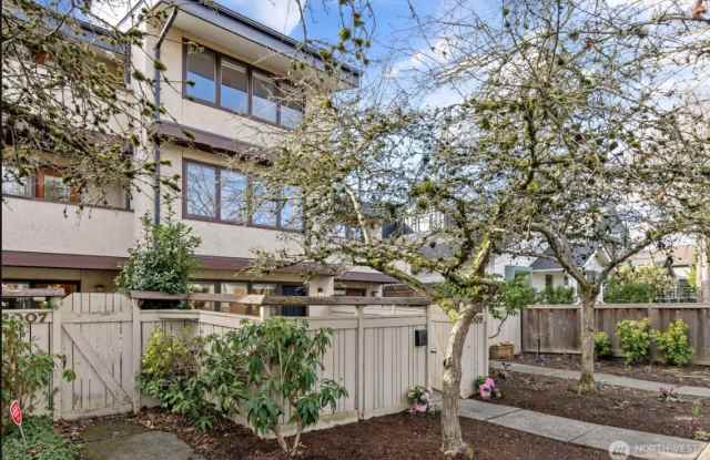 2007 42nd Avenue East photos photos