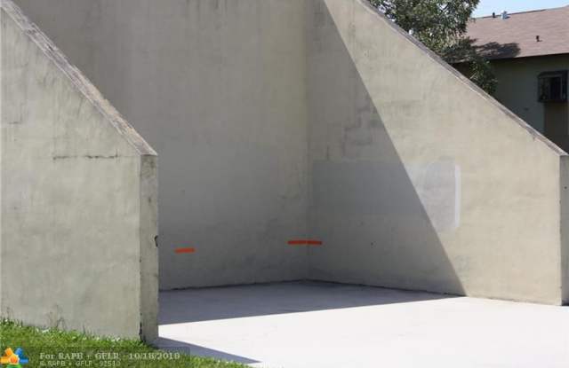 302 Gardens Dr Gallery 4