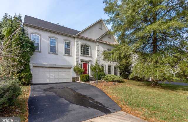 5789 VALLEY VIEW DRIVE - 5789 Valley View Drive, Franconia, VA 22310