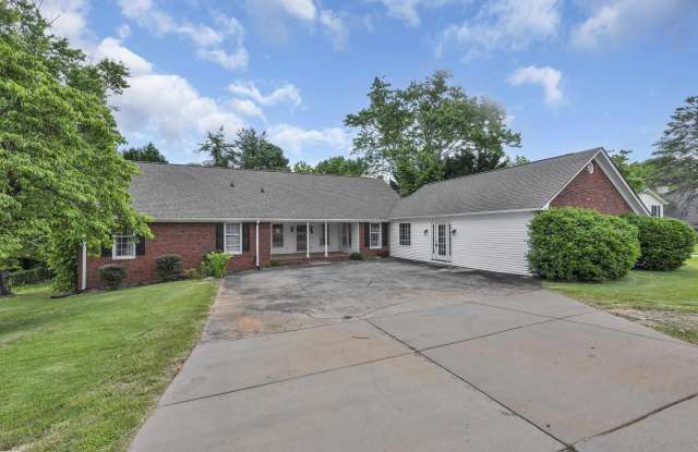 203 Roper Mountain Rd Extension - 203 Roper Mountain Road Extension, Greenville County, SC 29615