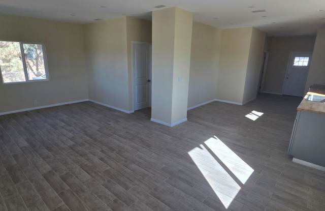 Cozy 2 bed 1 bath in Trona - Housing Choice Voucher Welcome Gallery 4