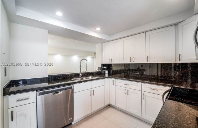 1900 Sabal Palm Dr Gallery 3