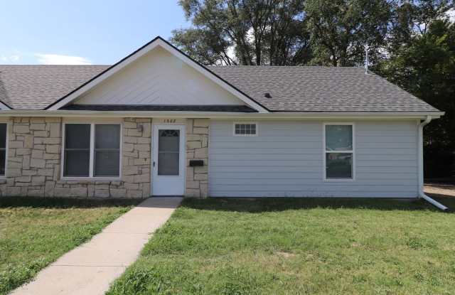 Newly updated duplex for rent! photos photos