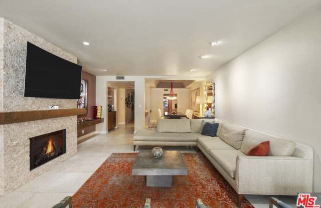 8455 Fountain Ave photos photos