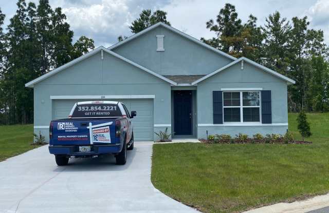 Desirable SE Ocala Neighborhood - Lake Diamond-North - 4/2/2 *Available Soon* Won't Last! - 692 Hickory Course Loop, Marion County, FL 34472 Desirable SE Ocala Neighborhood - Lake Diamond-North - 4/2/2 *Available Soon* Won't Last! - 692 Hickory Course Loop, Marion County, FL 34472