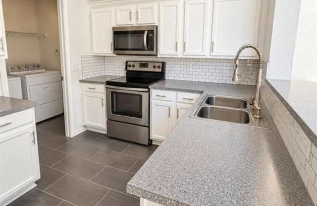 2404 Hunting Horse Trail Gallery 2