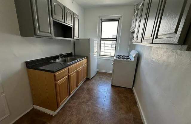 2090 Grand Concourse photos photos