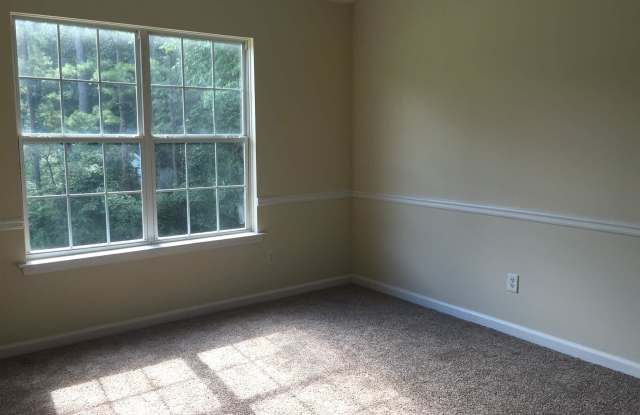 1492 Cedar Creek Dr Gallery 2