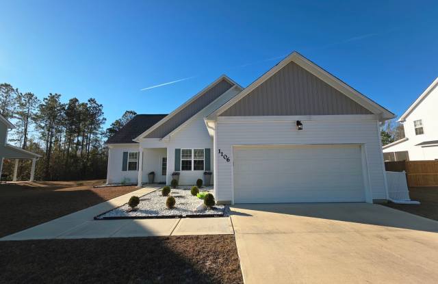 4 Bedroom #3 Bath Towne Pointe Gallery 1