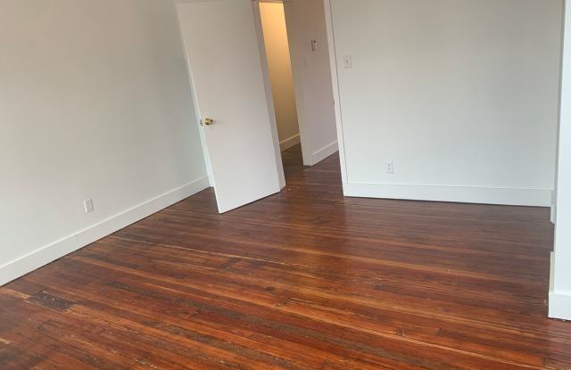 1 Bedroom Top Floor Apartment-York City SD photos photos