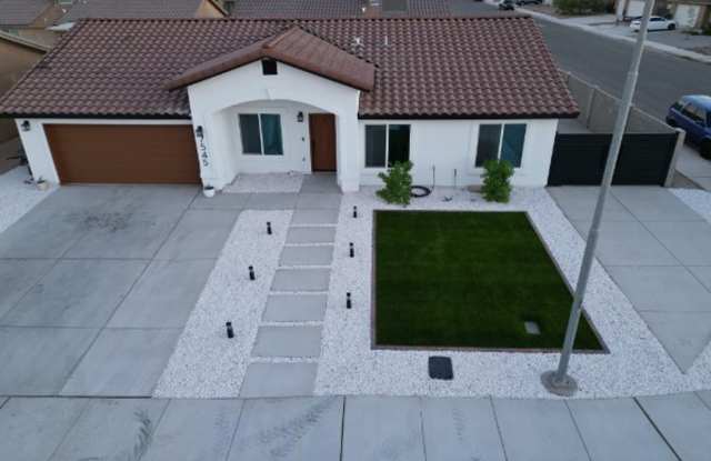 Gorgeous home available for rent with Solar! Gallery 3