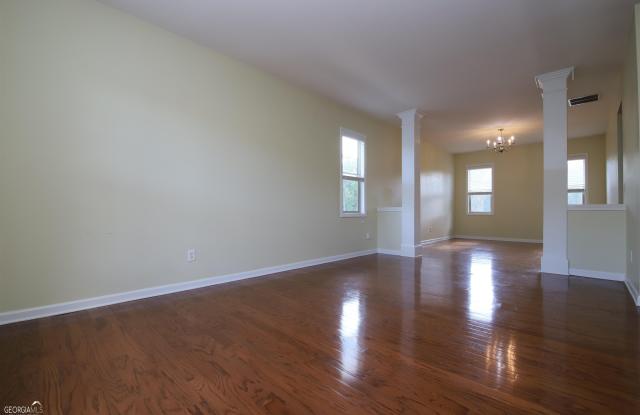 330 Glenhaven Drive Gallery 2