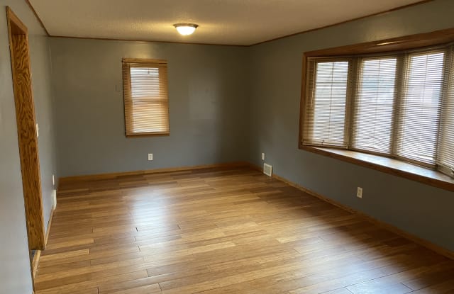 6242 Scott Ave N photos photos